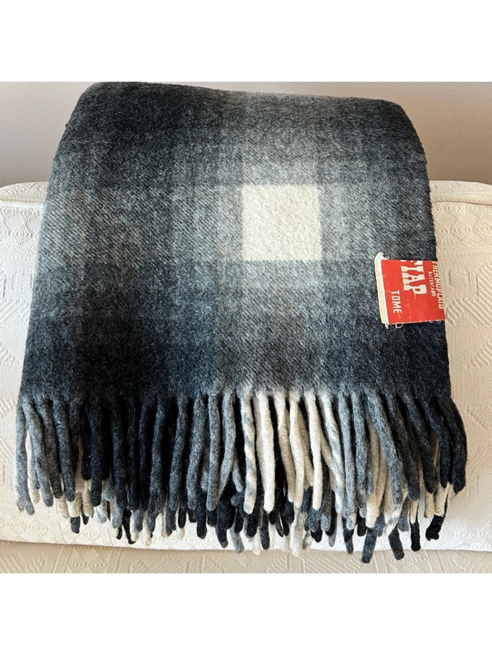 Thermotex Thermoplaid Fiap
Tome Plaid Vintage Wool Blanket with Tassels. 56x70 - Picture 2 of 9